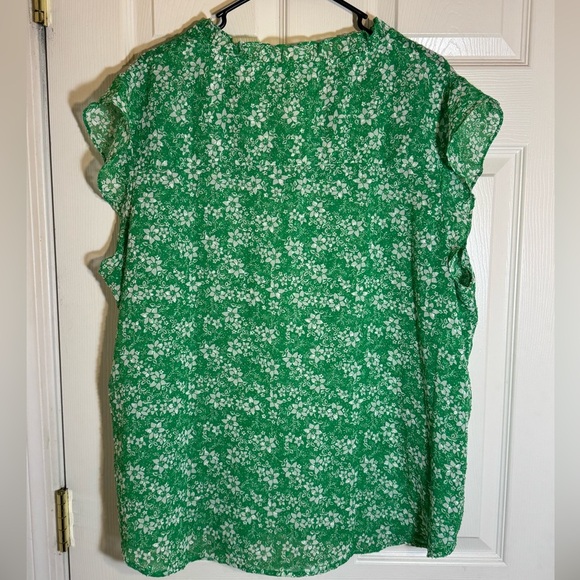 Fun 2 Fun Green Alvena Split Neck‎ Blouse Size 2x High-Low Hem Sheer Flowy - Picture 2 of 9